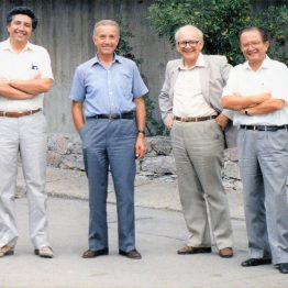 1988 ODTÜ sosyal bina önü (Yalçın Hoca)